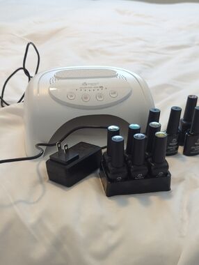 LED Nail Lamp with Gel Polish Set - White and Black